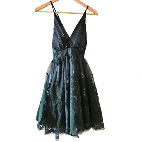 Luxxel Tulle Velvet Floral Spaghetti Strap Open Back Mini Dress Dark Green Small - Picture 3 of 10